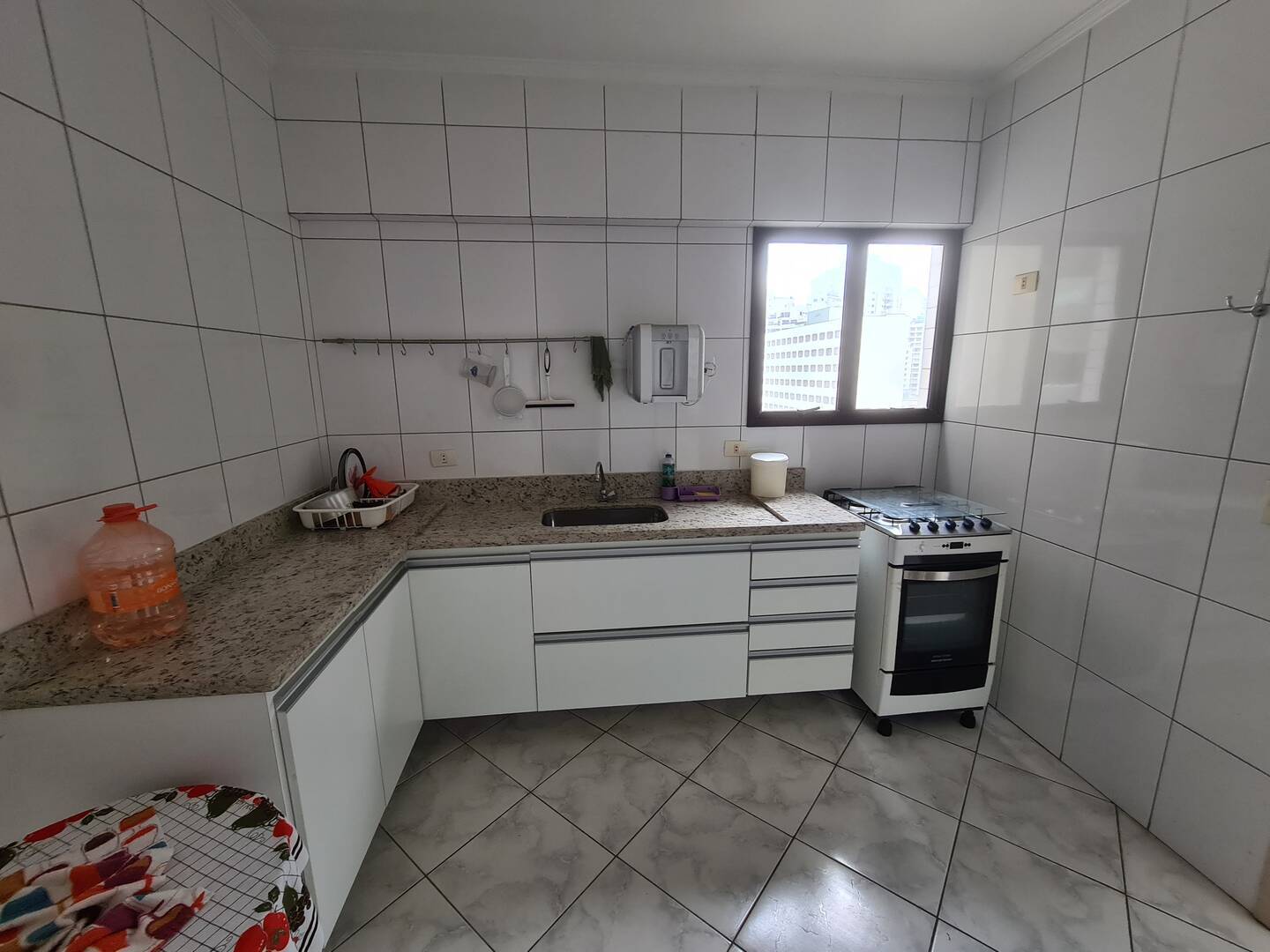 Apartamento à venda com 3 quartos, 145m² - Foto 3