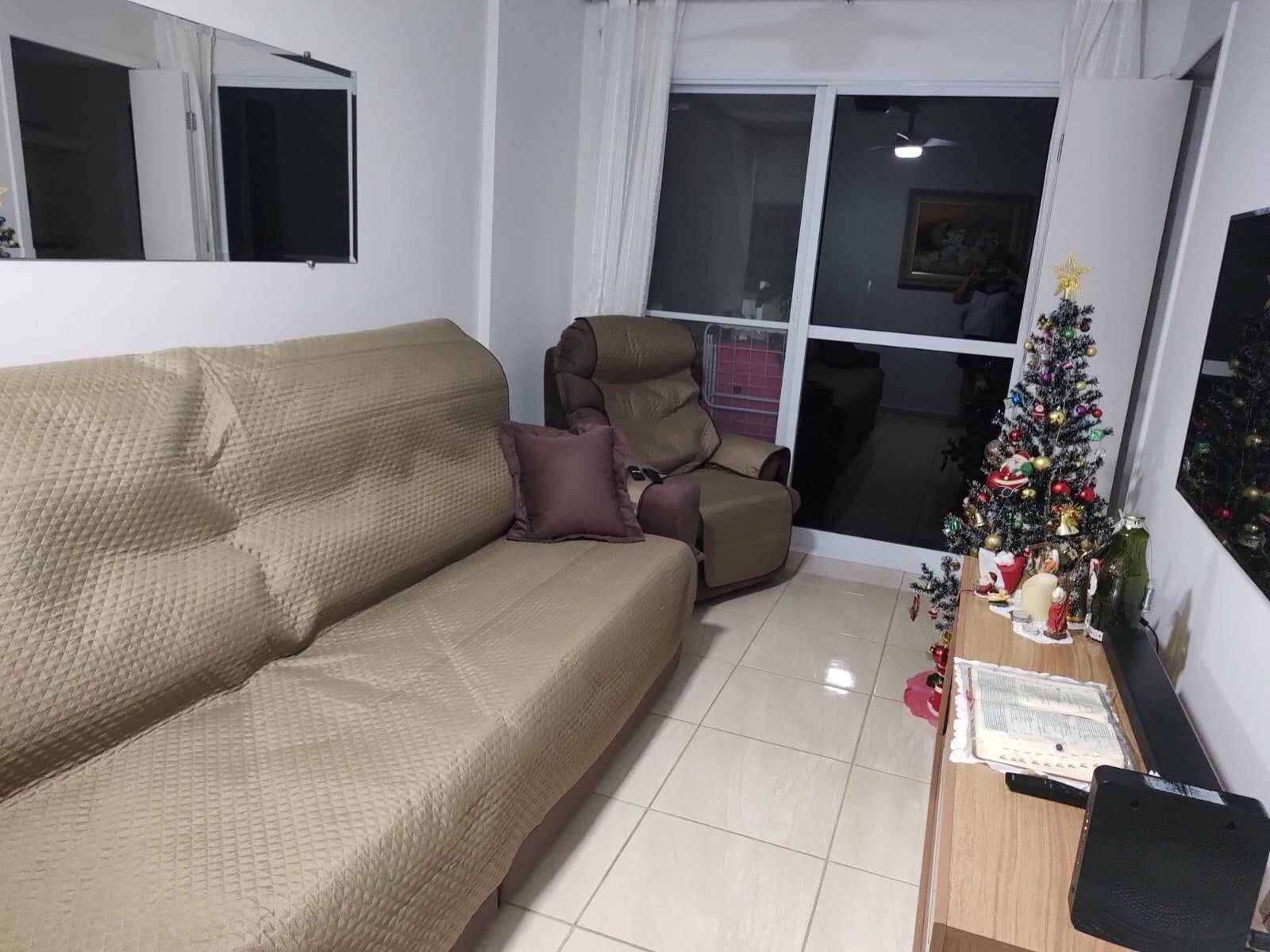 Apartamento à venda com 2 quartos, 67m² - Foto 3