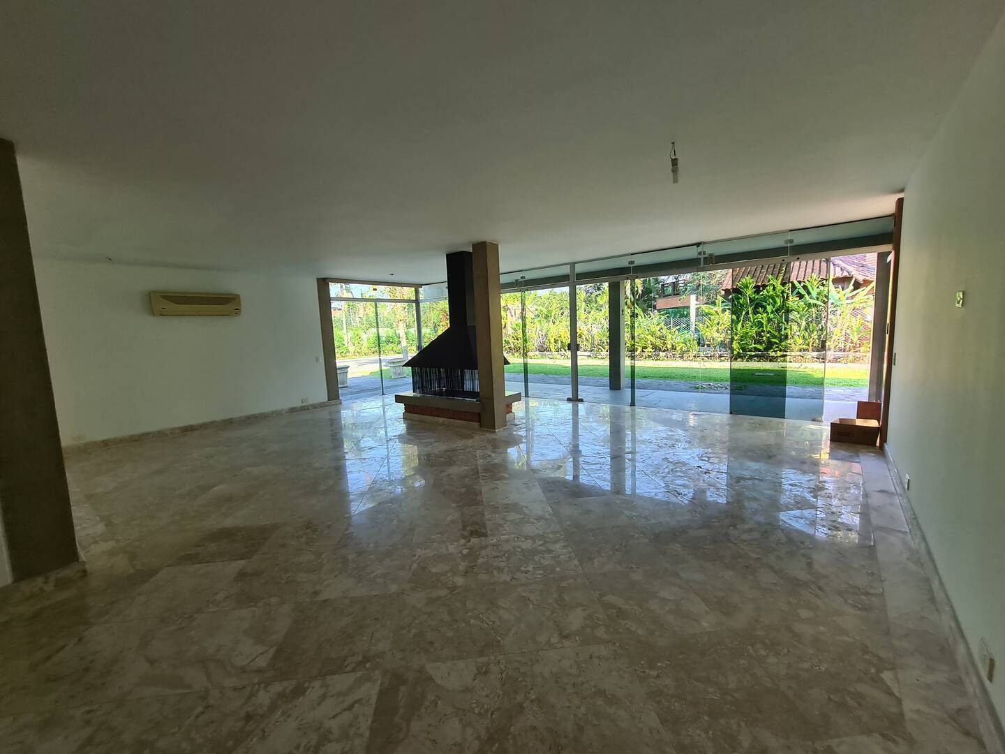 Casa à venda e aluguel com 5 quartos, 381m² - Foto 11