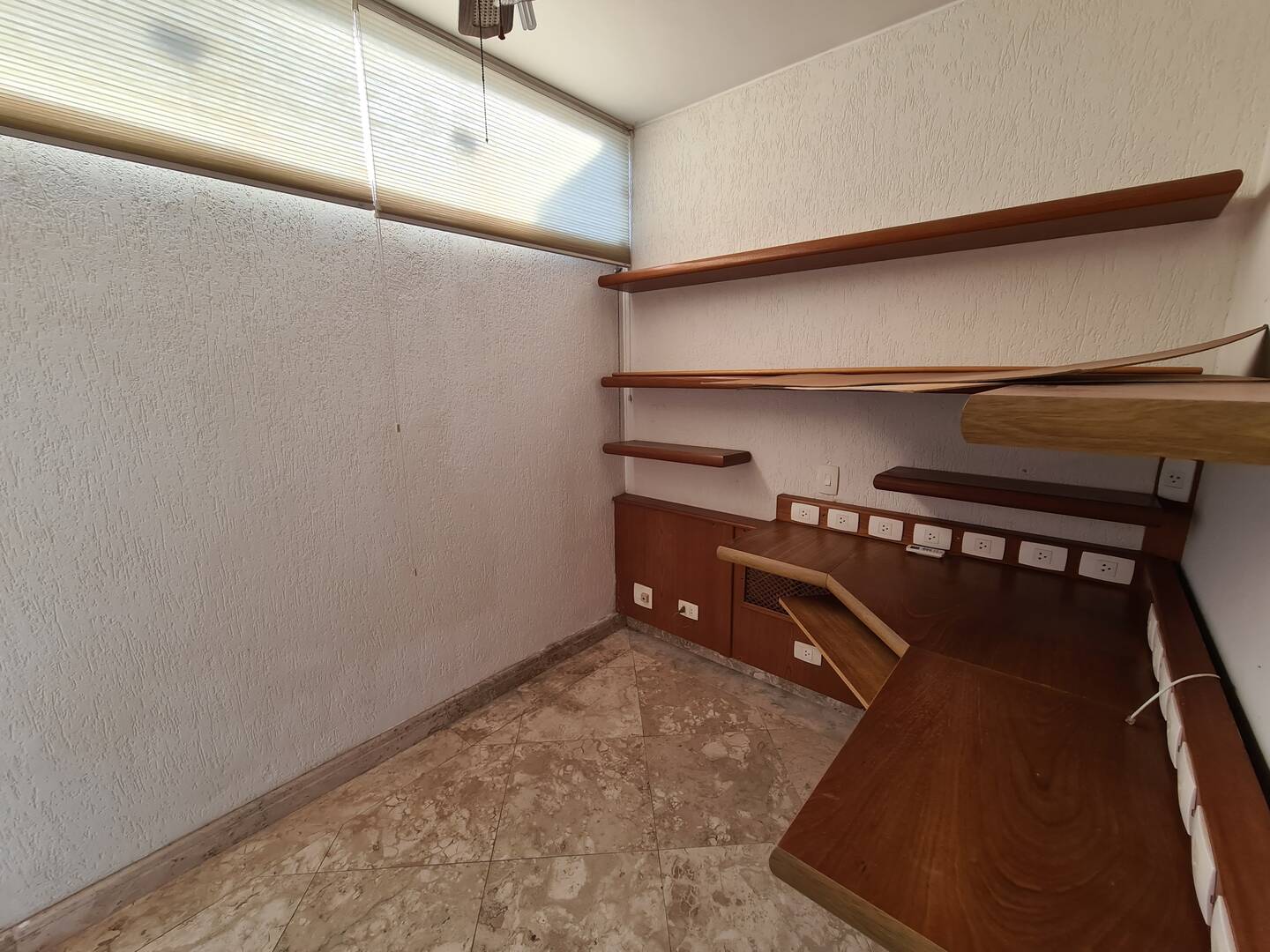 Casa à venda e aluguel com 5 quartos, 381m² - Foto 41