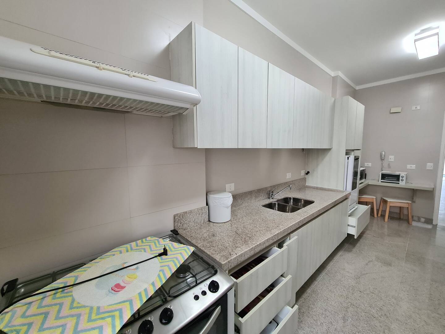 Apartamento à venda com 3 quartos, 185m² - Foto 5