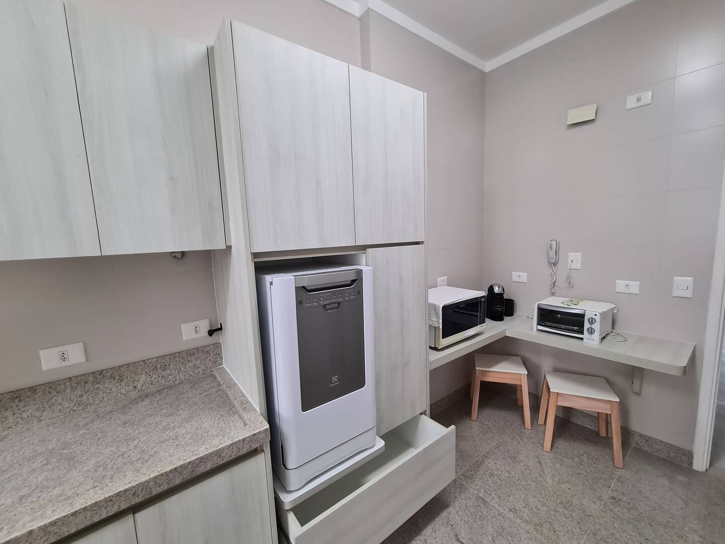 Apartamento à venda com 3 quartos, 185m² - Foto 7