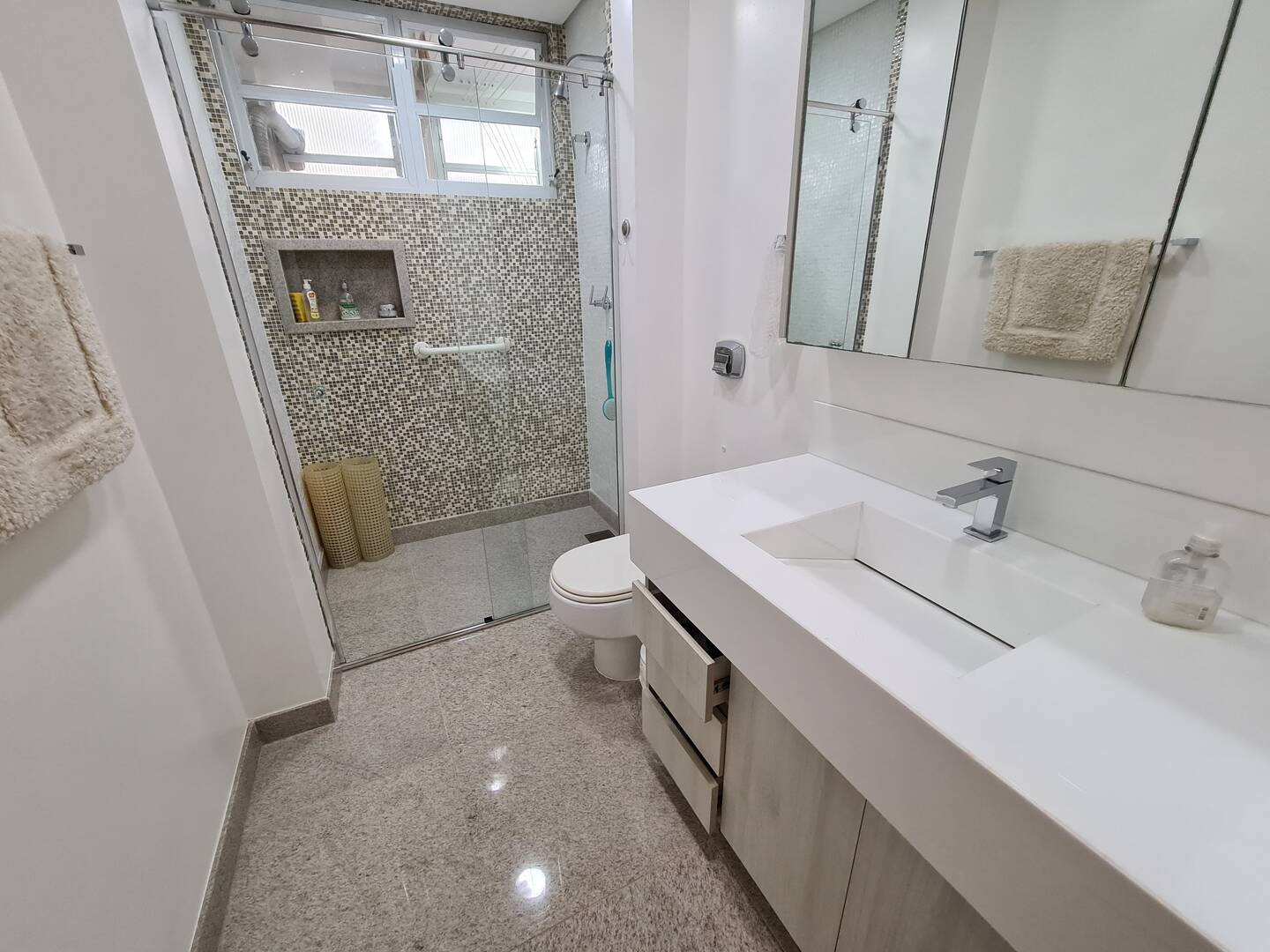 Apartamento à venda com 3 quartos, 185m² - Foto 22