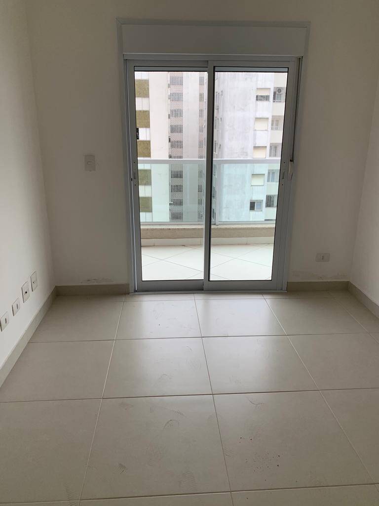 Apartamento à venda com 3 quartos, 144m² - Foto 3