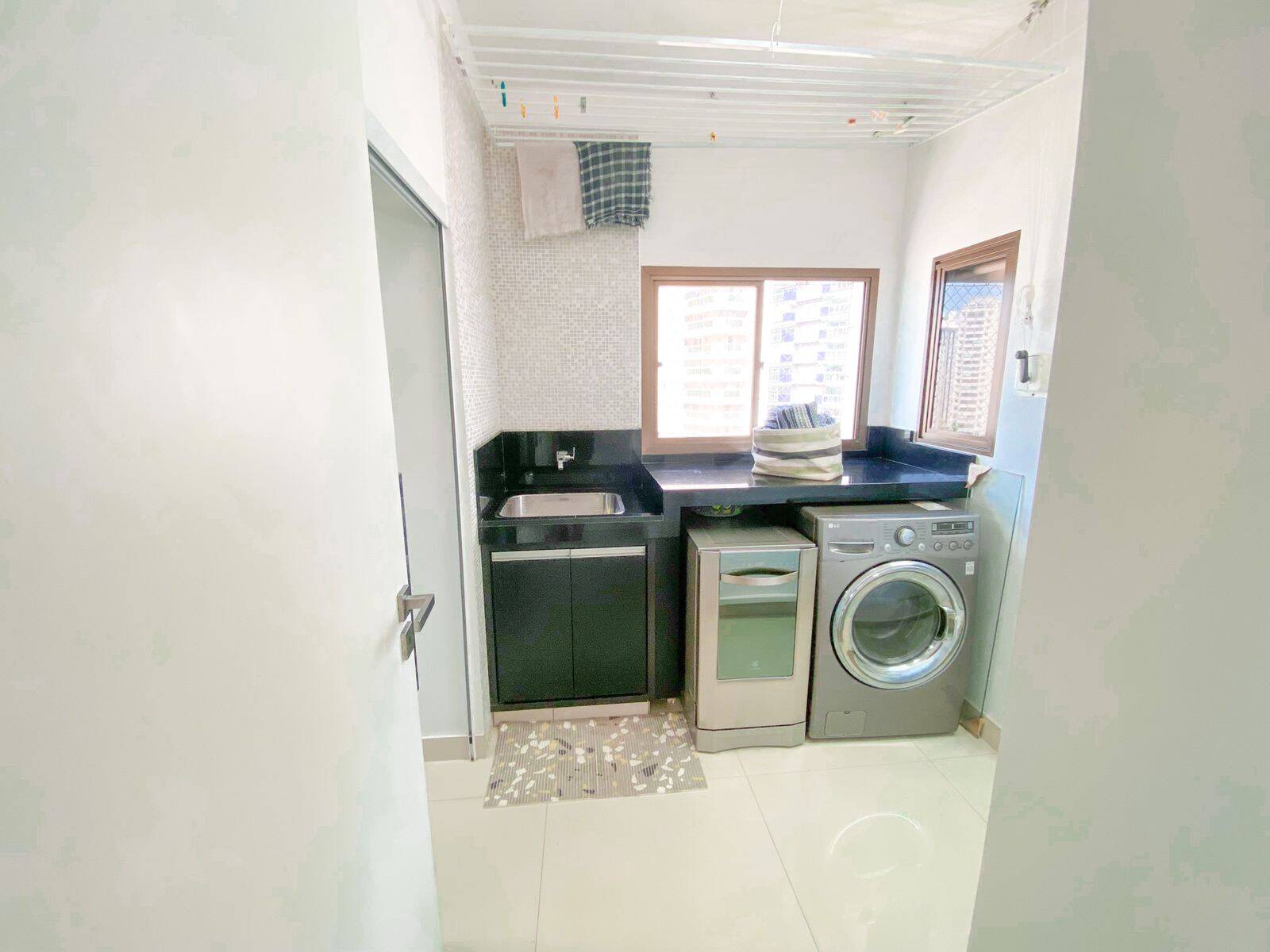 Apartamento à venda e aluguel com 3 quartos, 160m² - Foto 9