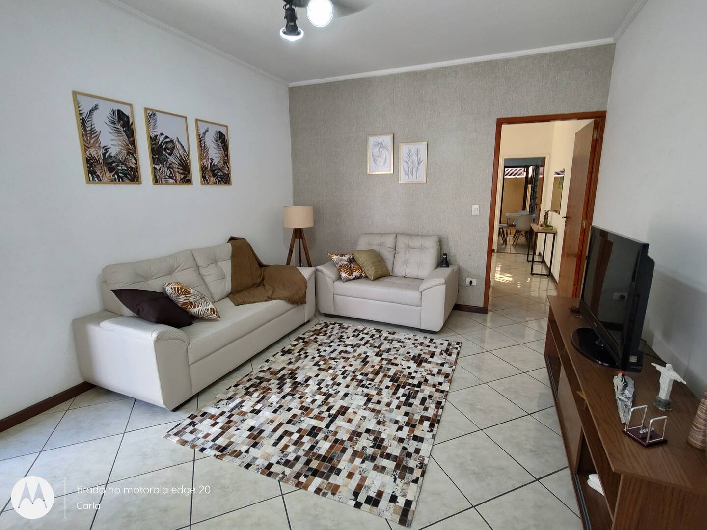 Casa à venda com 3 quartos, 110m² - Foto 1