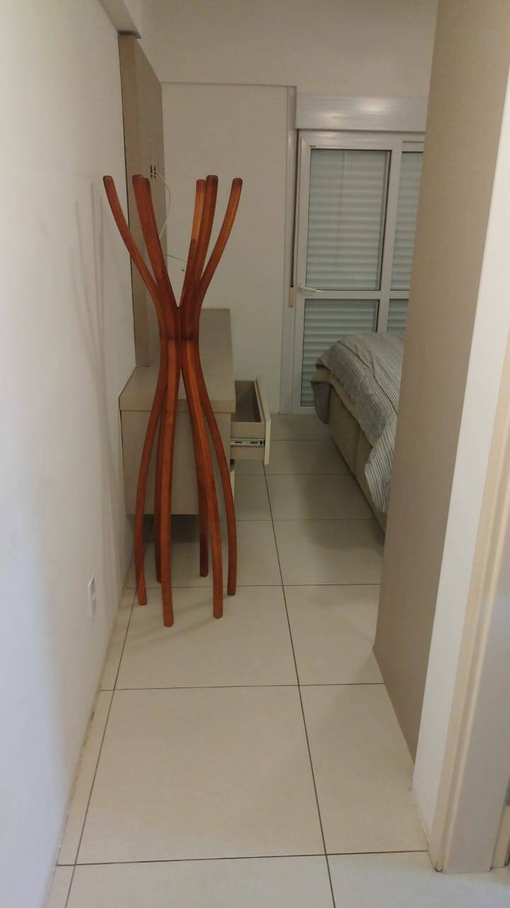 Apartamento para alugar com 3 quartos, 115m² - Foto 13