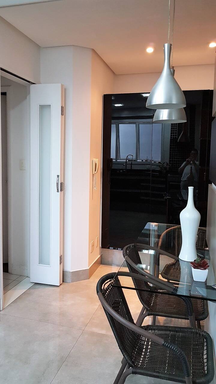 Apartamento à venda com 3 quartos, 105m² - Foto 12