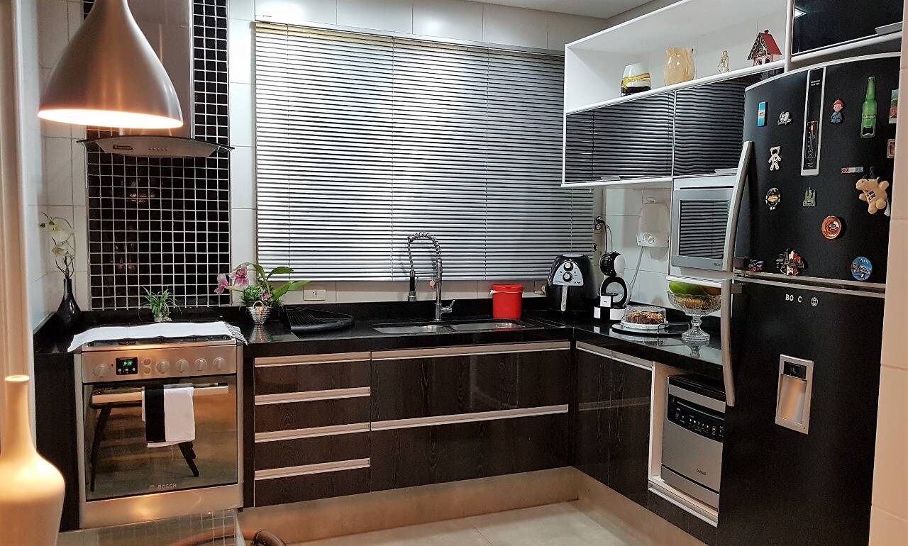 Apartamento à venda com 3 quartos, 105m² - Foto 2