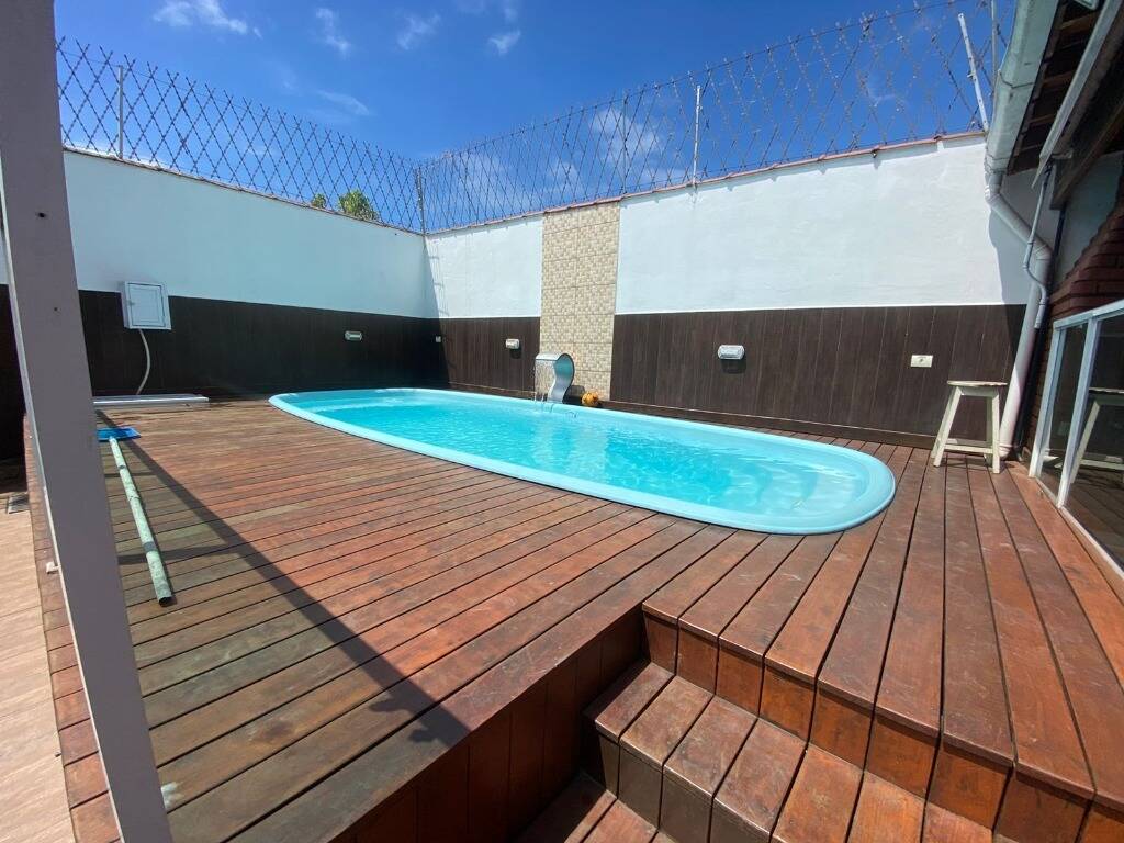 Casa à venda com 3 quartos, 150m² - Foto 3