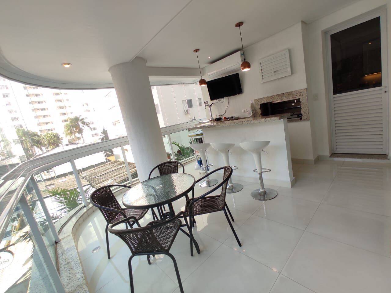 Apartamento à venda com 3 quartos, 134m² - Foto 8