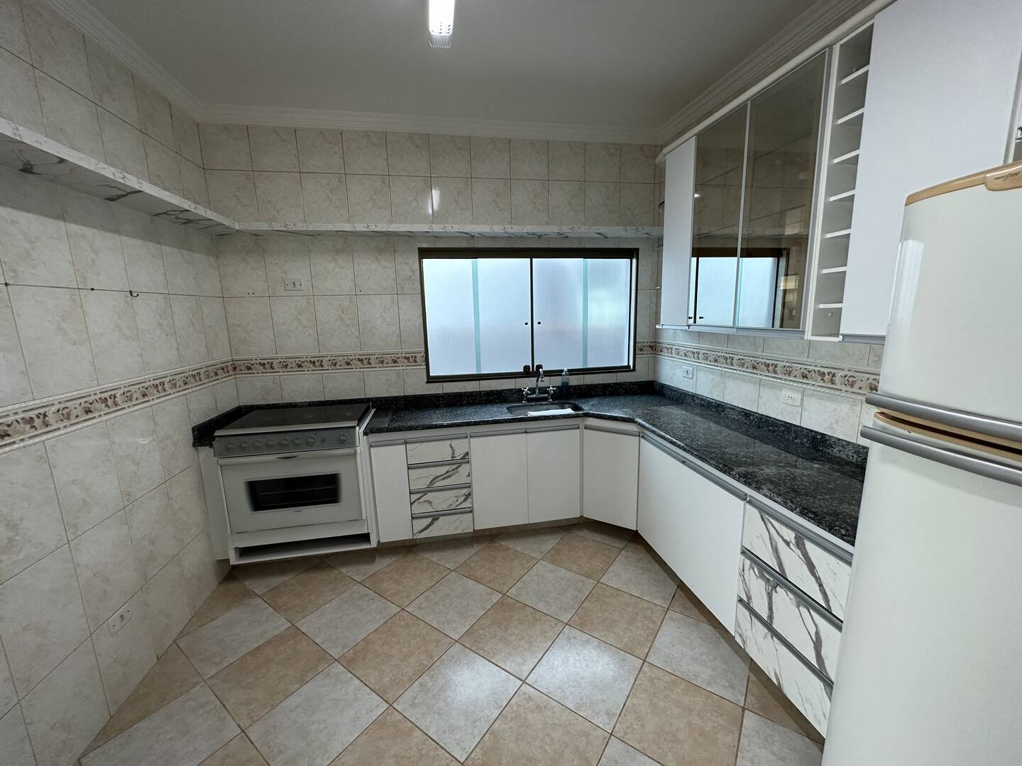 Casa à venda com 3 quartos, 260m² - Foto 9