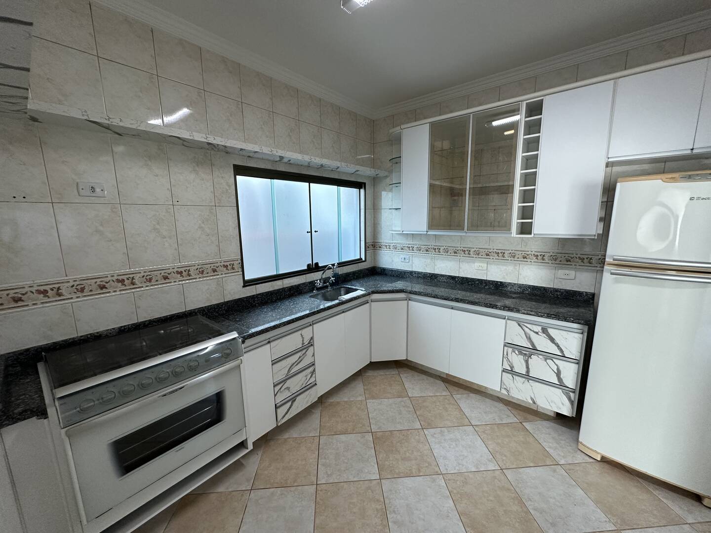 Casa à venda com 3 quartos, 260m² - Foto 12