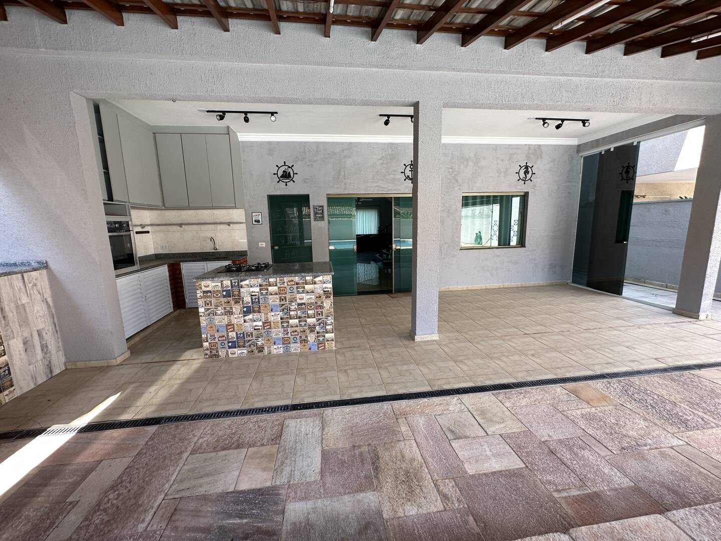 Casa à venda com 3 quartos, 260m² - Foto 20