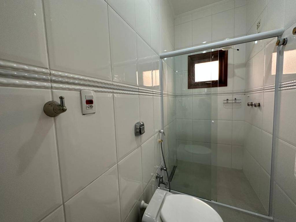 Casa à venda e aluguel com 5 quartos, 300m² - Foto 48