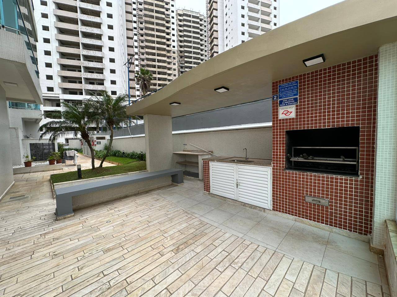 Apartamento à venda e aluguel com 2 quartos, 72m² - Foto 2