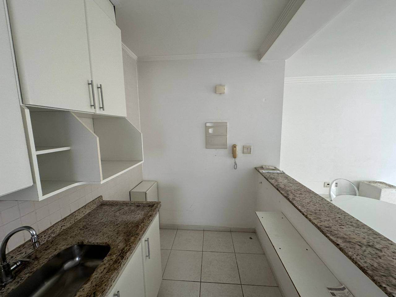 Apartamento à venda e aluguel com 2 quartos, 72m² - Foto 11