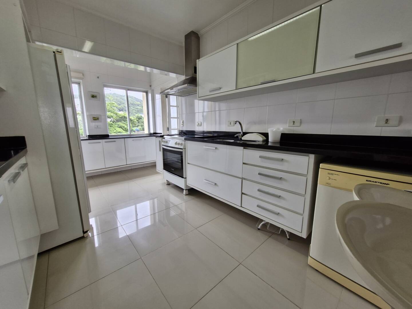 Apartamento à venda com 3 quartos, 120m² - Foto 16