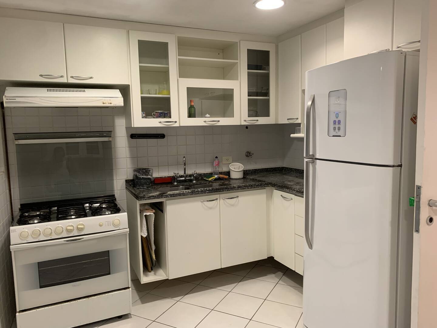 Apartamento à venda e aluguel com 3 quartos, 184m² - Foto 16