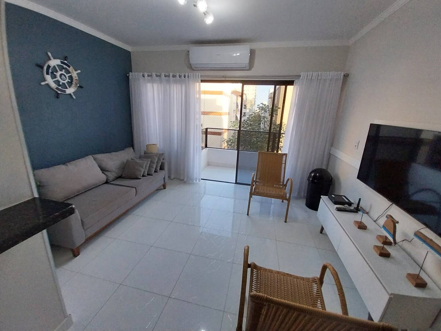 Apartamento à venda com 3 quartos, 100m² - Foto 1