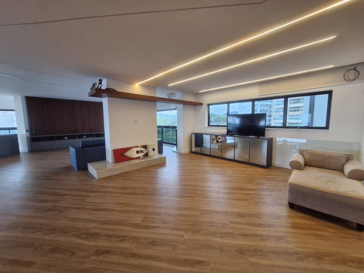 Apartamento para alugar com 4 quartos, 260m² - Foto 7