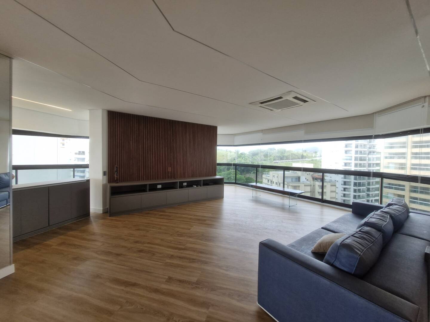 Apartamento para alugar com 4 quartos, 260m² - Foto 8