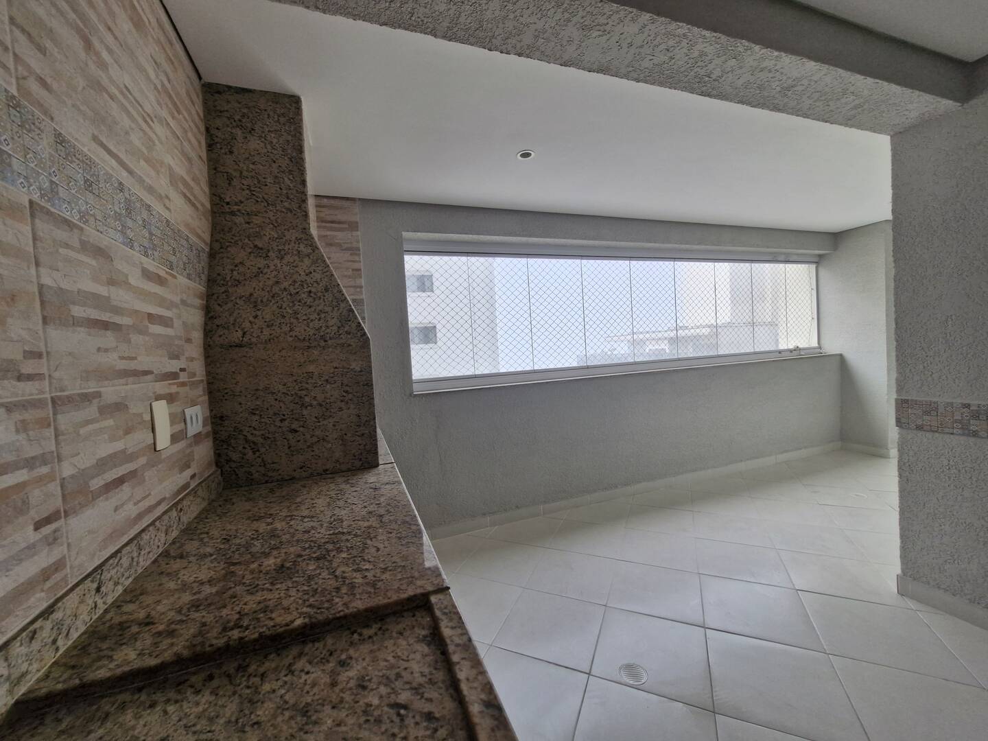 Apartamento à venda com 3 quartos, 125m² - Foto 4