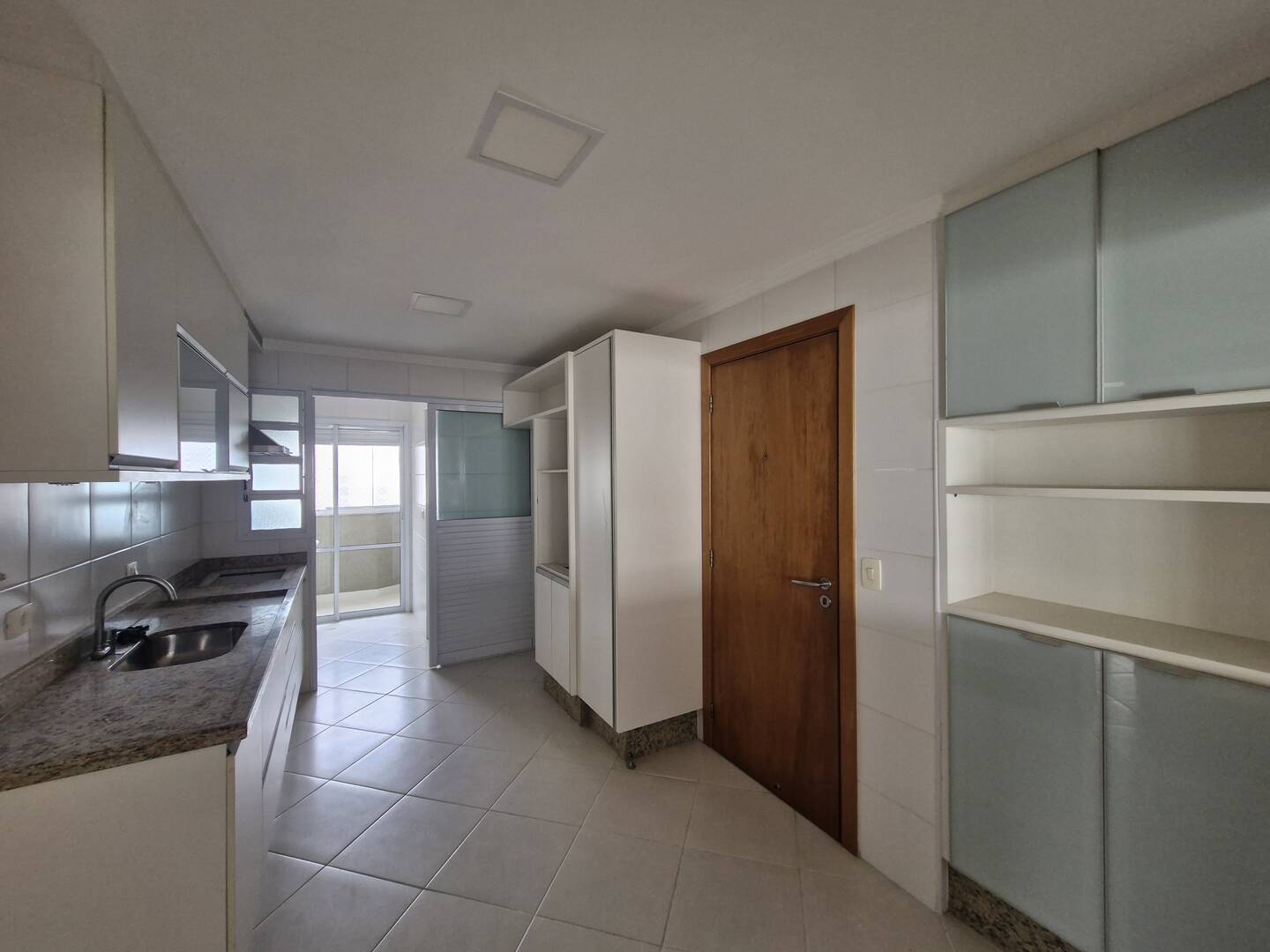 Apartamento à venda com 3 quartos, 125m² - Foto 15