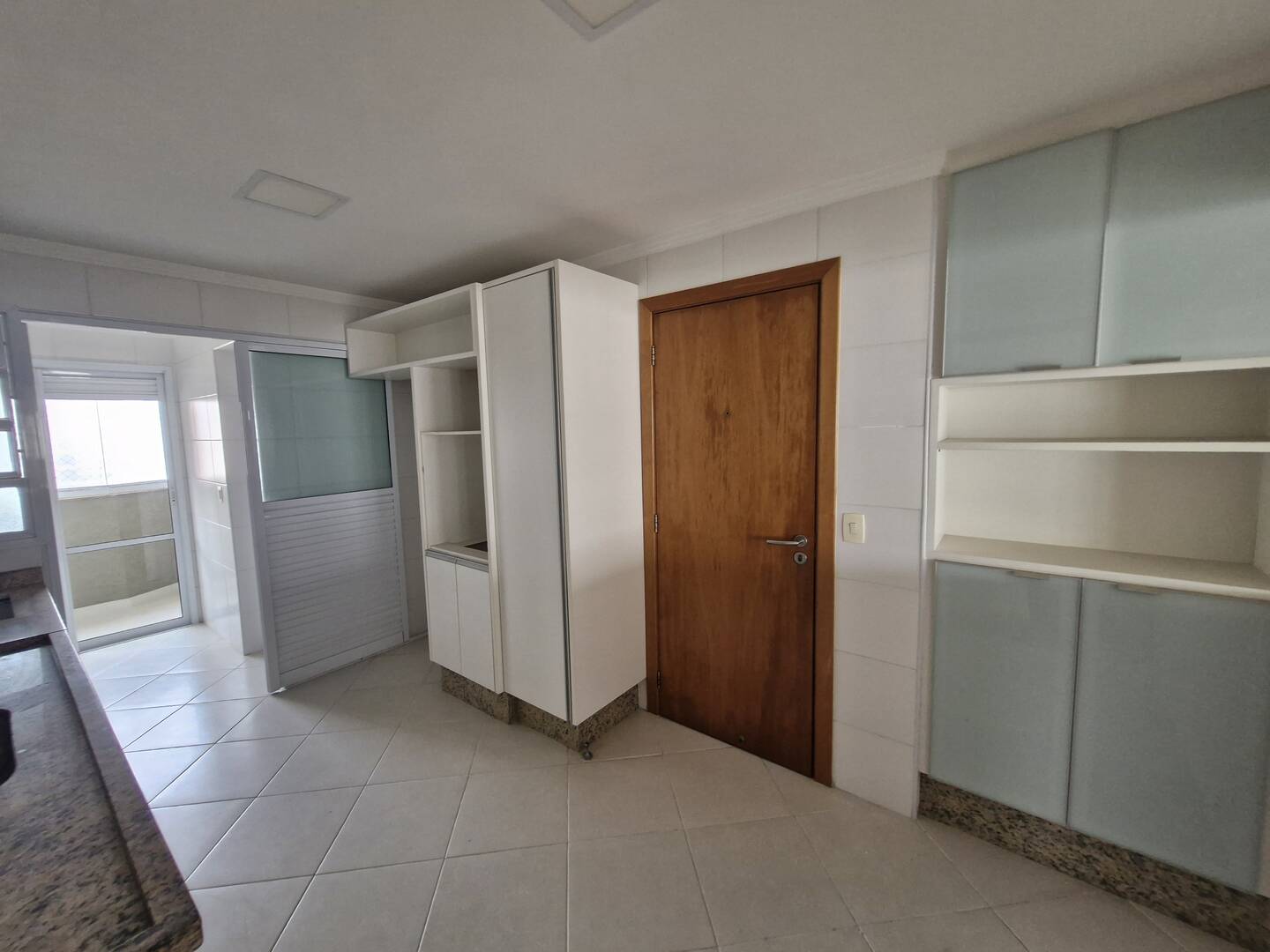 Apartamento à venda com 3 quartos, 125m² - Foto 16