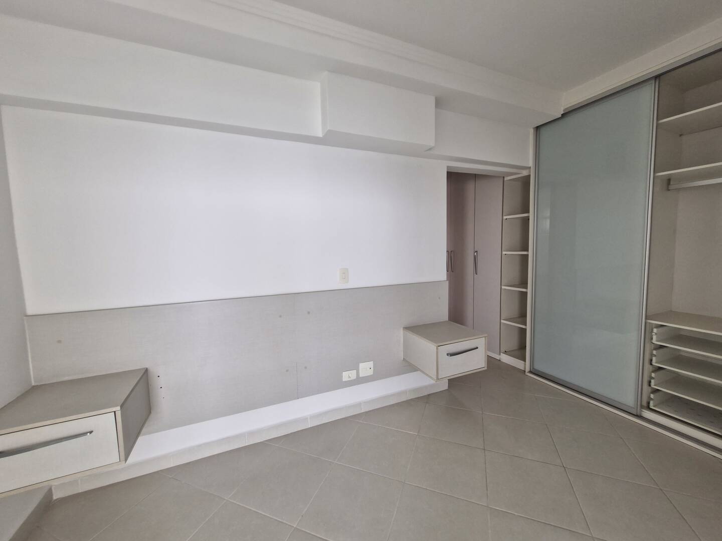 Apartamento à venda com 3 quartos, 125m² - Foto 34