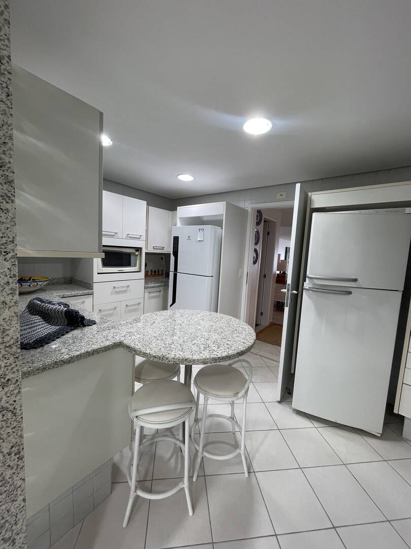 Apartamento à venda e aluguel com 3 quartos, 155m² - Foto 8