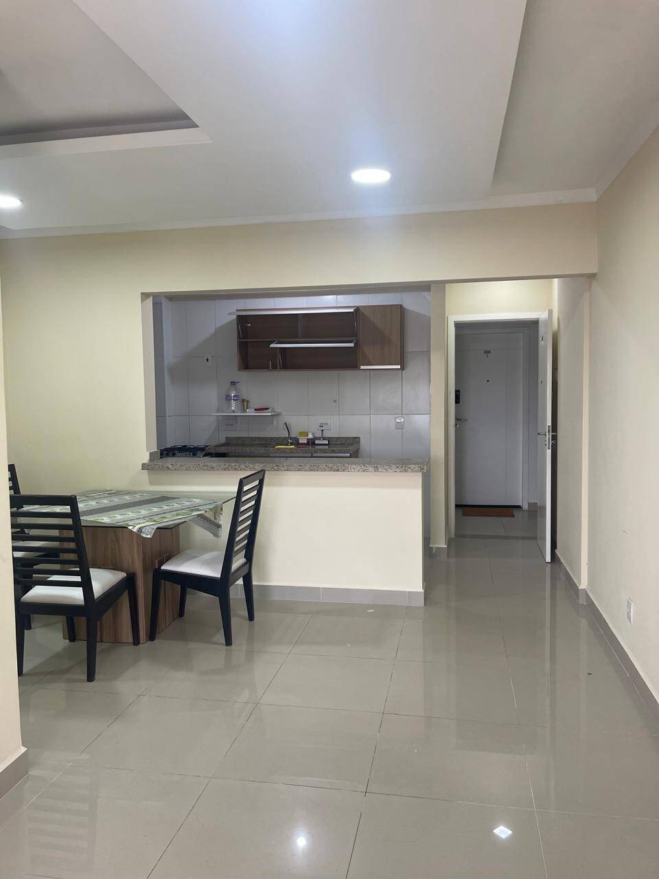 Apartamento à venda com 2 quartos, 81m² - Foto 1