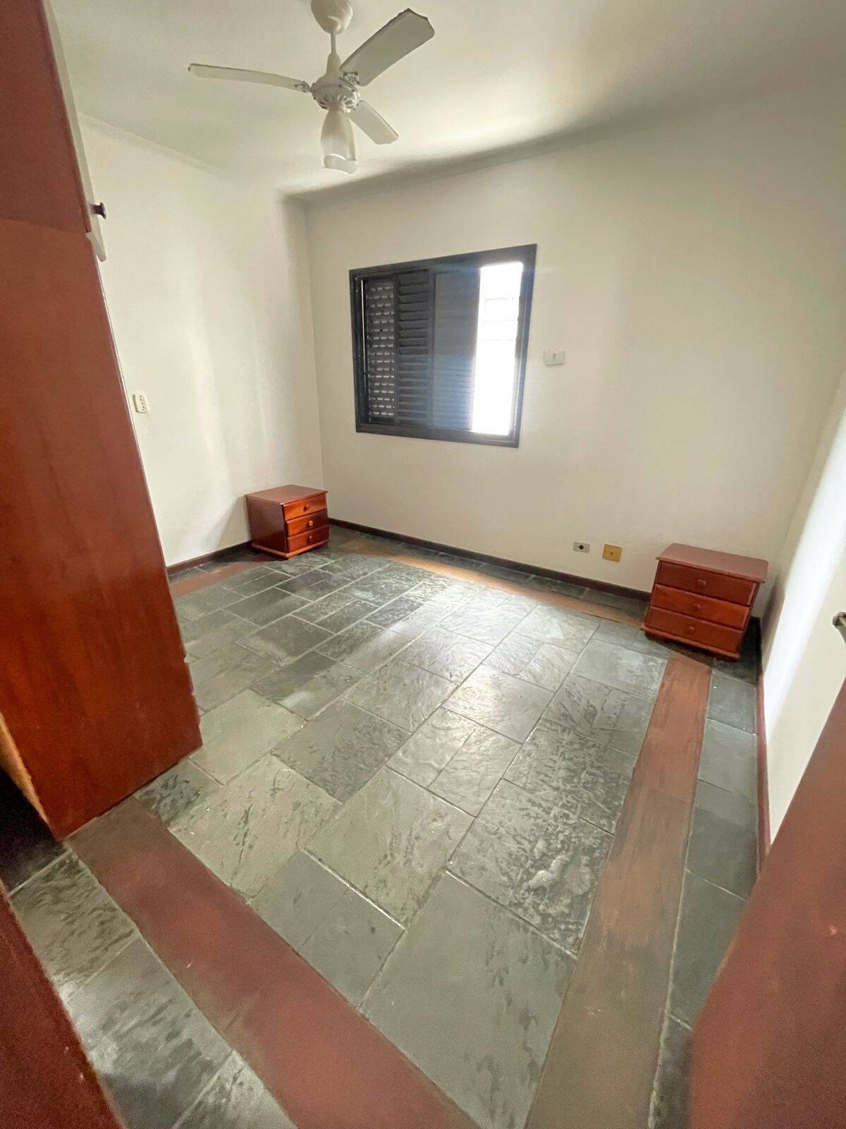 Apartamento para alugar com 2 quartos, 90m² - Foto 7