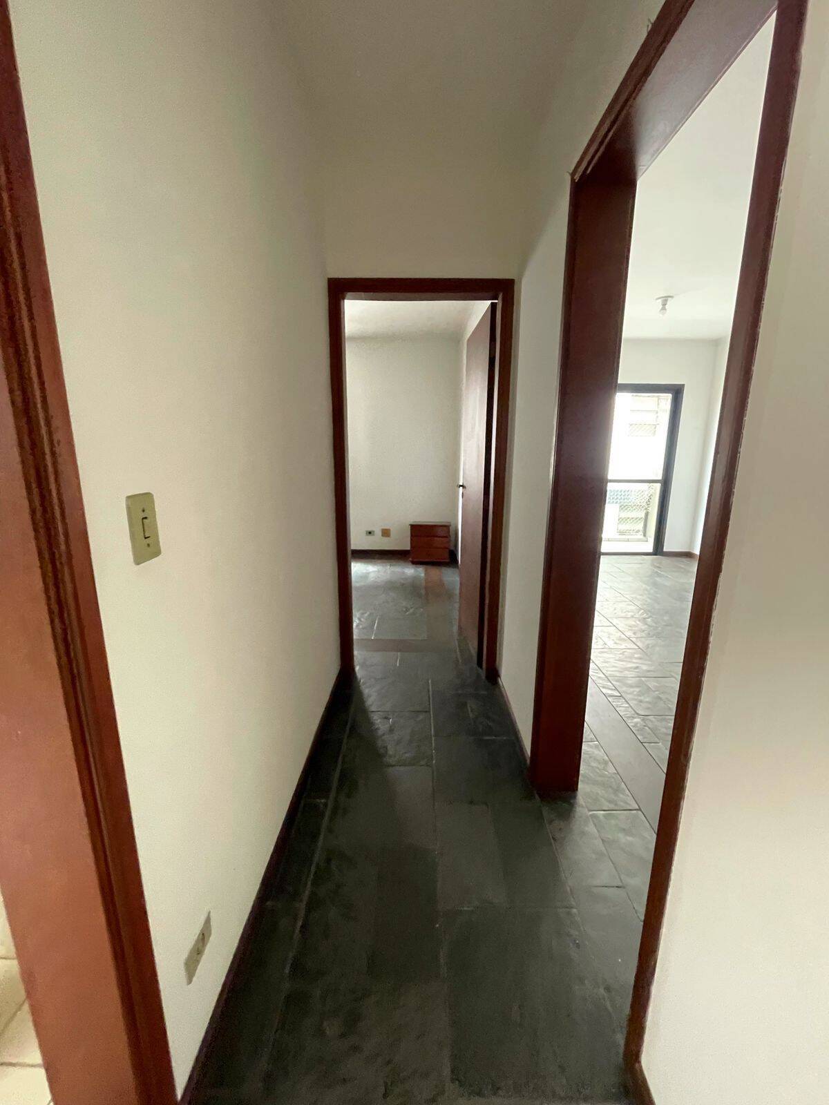 Apartamento para alugar com 2 quartos, 90m² - Foto 5