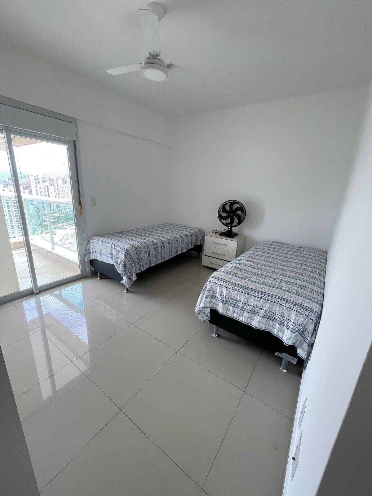 Apartamento à venda e aluguel com 3 quartos, 130m² - Foto 7