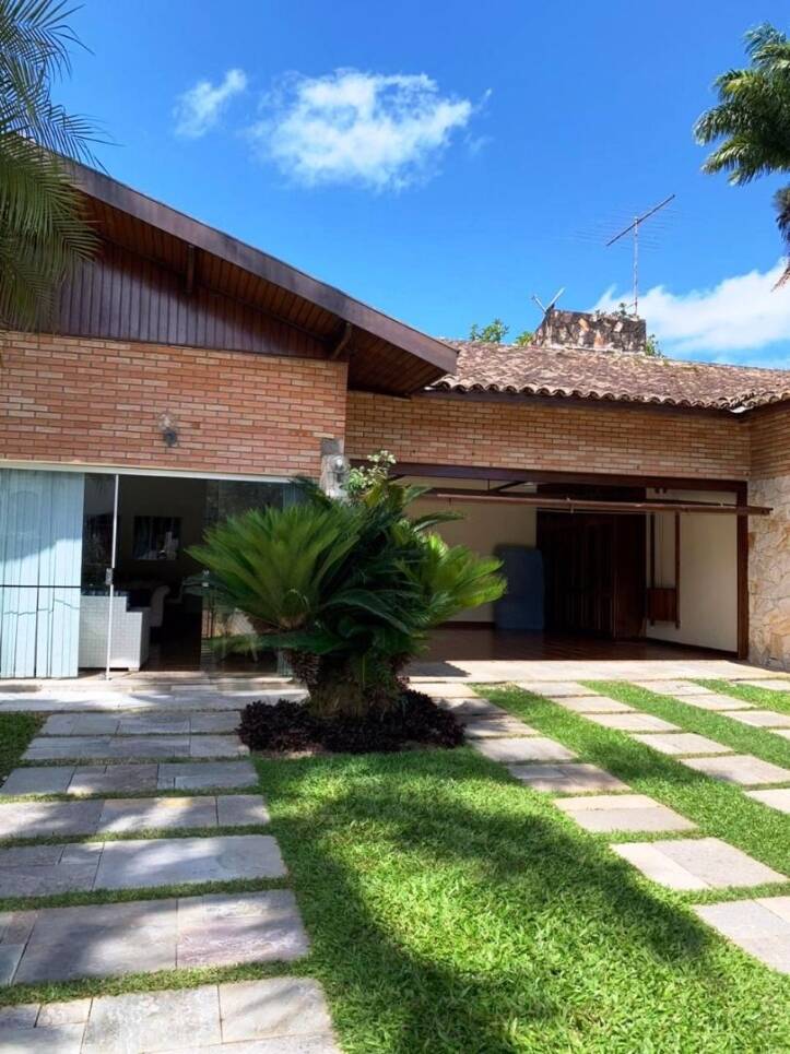 Casa à venda e aluguel com 5 quartos, 300m² - Foto 4