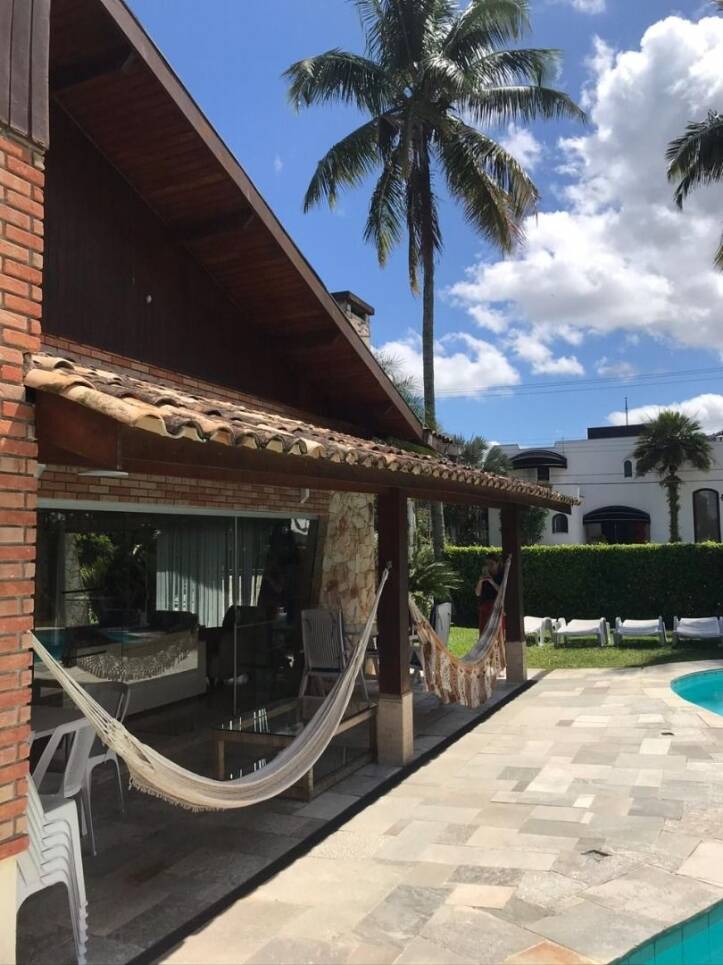 Casa à venda e aluguel com 5 quartos, 300m² - Foto 17