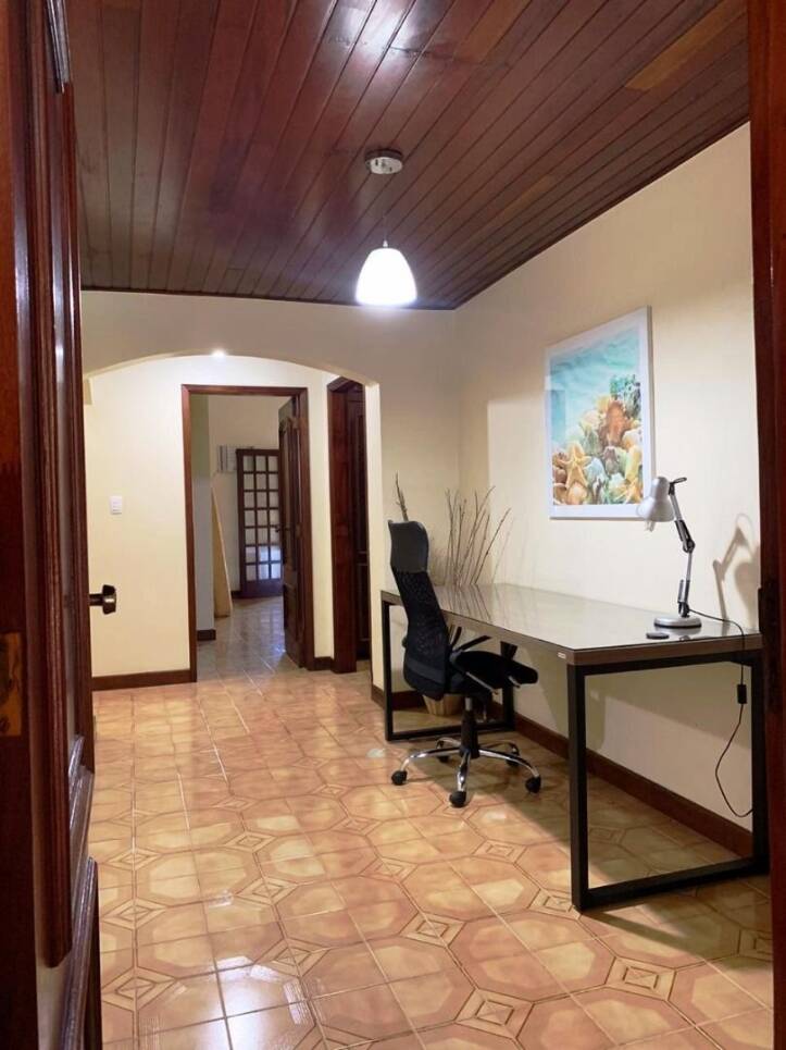 Casa à venda e aluguel com 5 quartos, 300m² - Foto 20