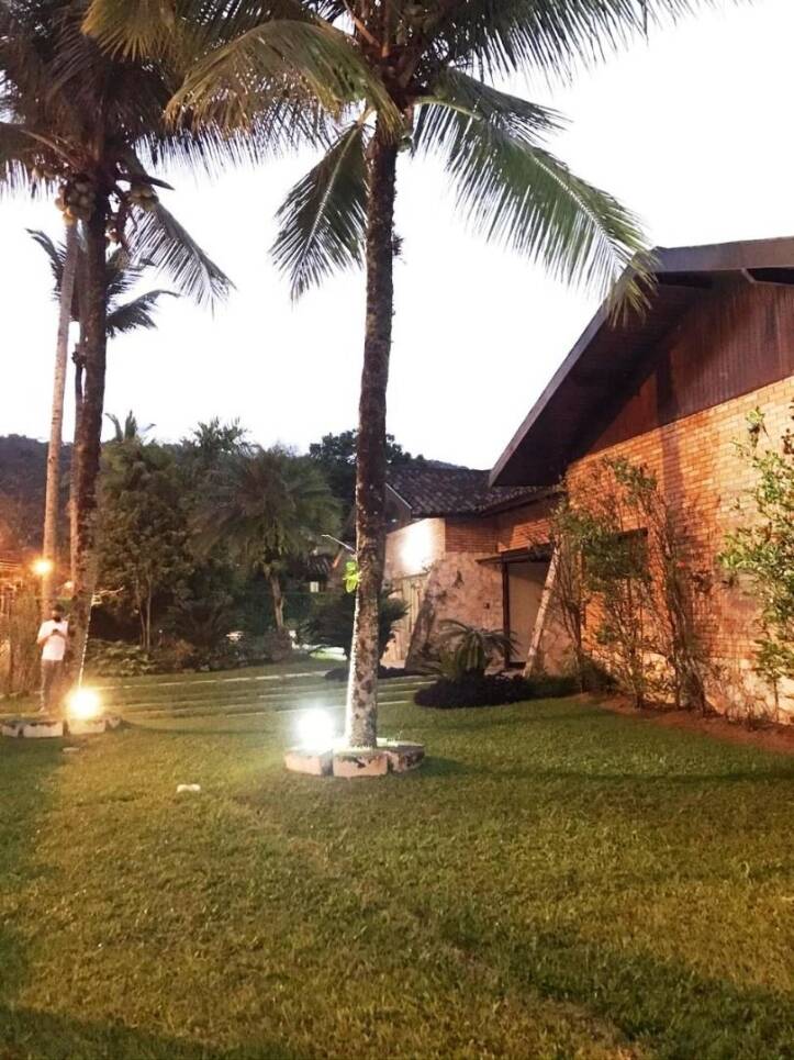 Casa à venda e aluguel com 5 quartos, 300m² - Foto 26