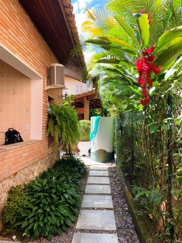 Casa à venda e aluguel com 5 quartos, 300m² - Foto 28