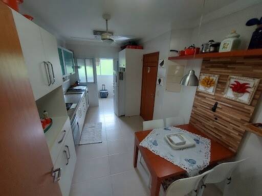 Apartamento para alugar com 4 quartos, 140m² - Foto 7