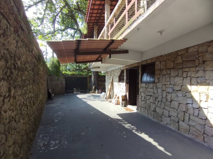 Casa à venda com 6 quartos, 280m² - Foto 6