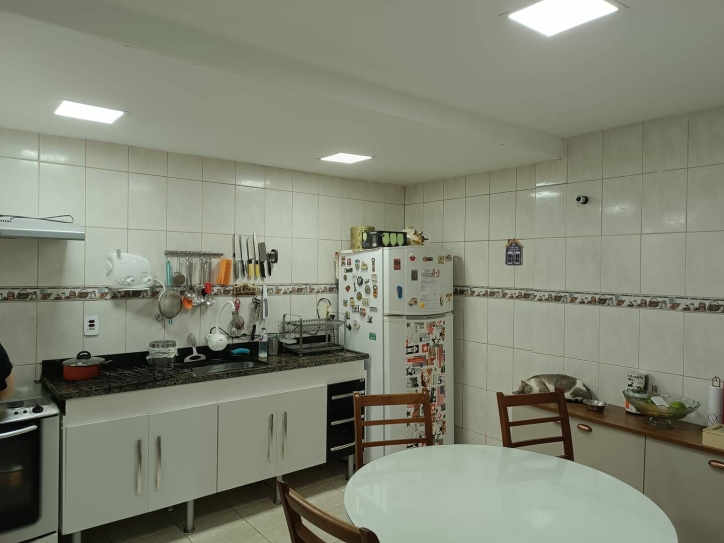 Casa à venda com 3 quartos, 99m² - Foto 10